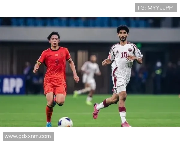 最近哪位足球明星访问了济南引发球迷热议